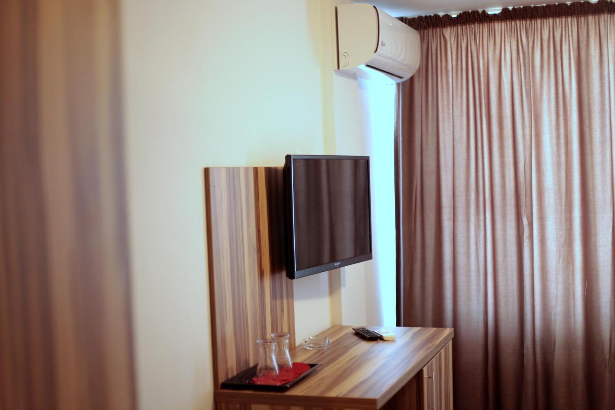Hypnotique Hotel Năvodari Eksteriør billede